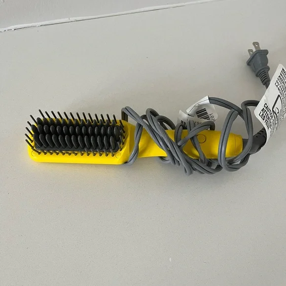 Drybar baby brush crush mini heated straightening brush